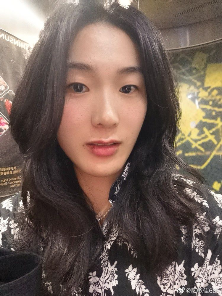 上半场，迪亚斯进球被吹，随后造点，萨拉赫点球被扑！